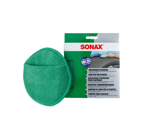 MICROFIBER GLOVE FOR CLEANING PLASTIC PARTS